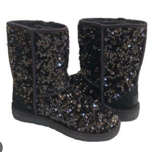 UGG Classic Short Chunky Sequin Black Boots Women’s Size 6 $220